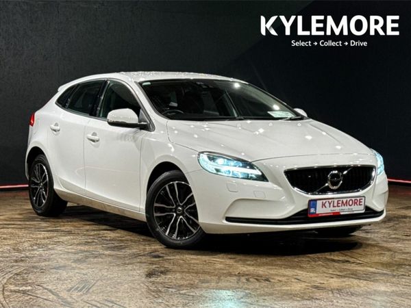 Volvo V40 Hatchback, Petrol, 2019, White