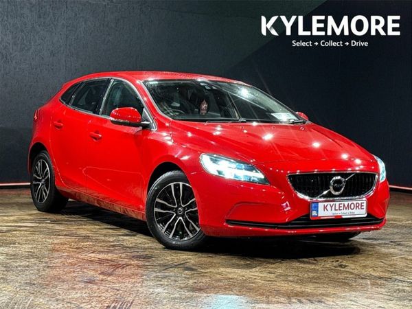Volvo V40 Hatchback, Petrol, 2018, Red