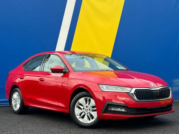Skoda Octavia Hatchback, Diesel, 2020, Red