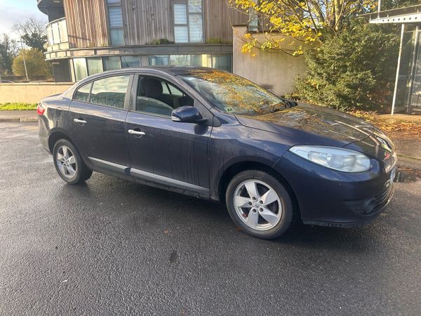 Renault Fluence Saloon, Diesel, 2011, Blue