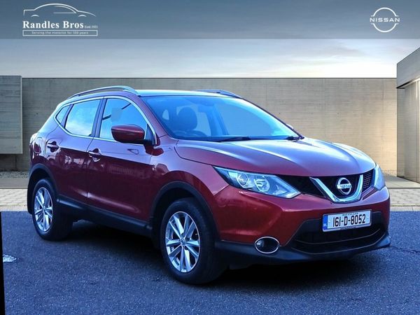 Nissan Qashqai Hatchback, Petrol, 2016, Red