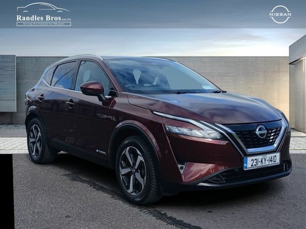 Nissan Qashqai MPV, Petrol, 2023, Red