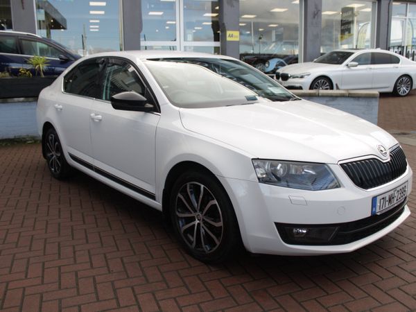 Skoda Octavia Saloon, Diesel, 2017, White