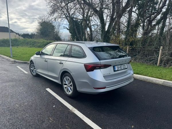 Skoda Octavia Estate, Diesel, 2021, Grey