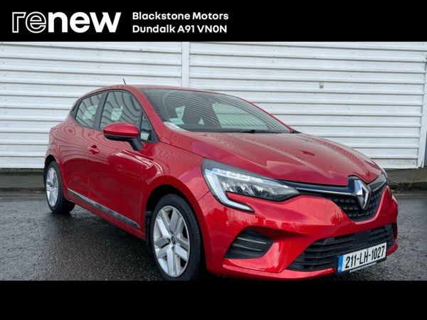 Renault Clio Hatchback, Petrol, 2021, Red