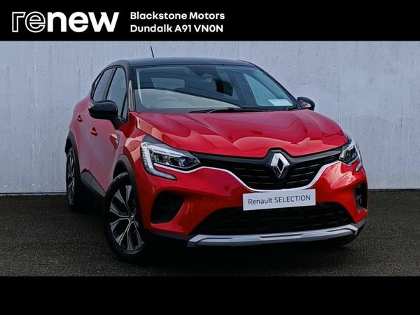 Renault Captur SUV, Petrol, 2023, Red