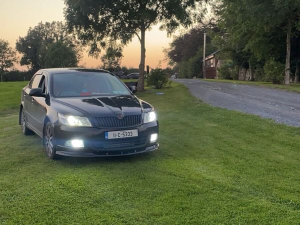 Skoda Octavia Saloon, Diesel, 2011, Black