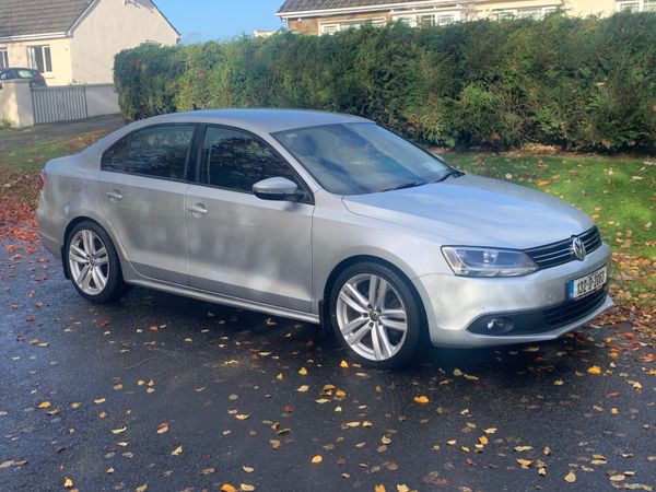 Volkswagen Jetta Saloon, Diesel, 2013, Silver