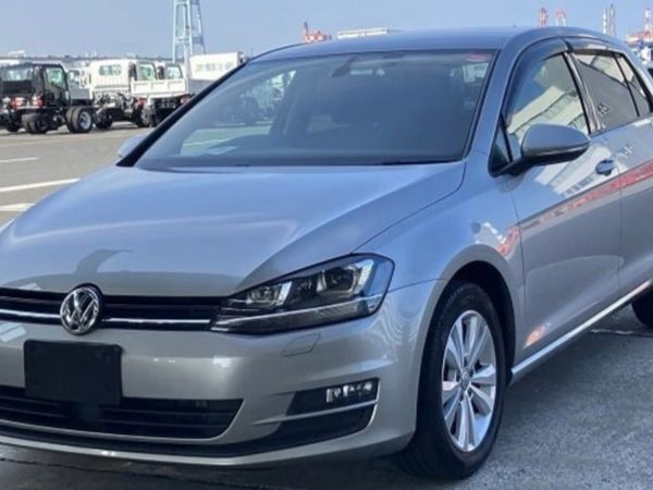 Volkswagen Golf , Petrol, 2015, Silver