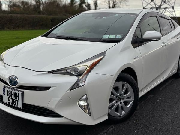 Toyota Prius Hatchback, Petrol Hybrid, 2018, White