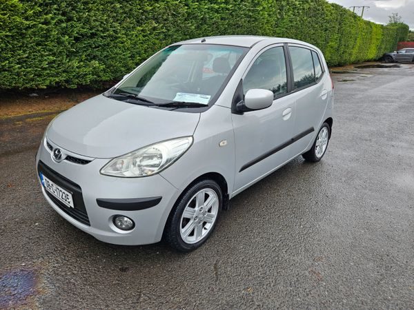 Hyundai i10 Hatchback, Petrol, 2008, Silver