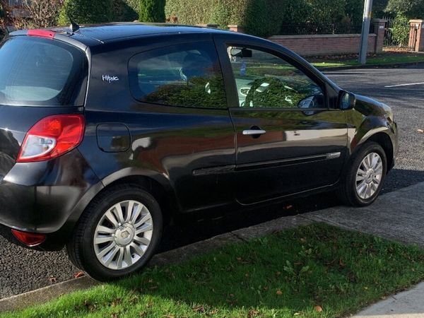Renault Clio Hatchback, Petrol, 2011, Black