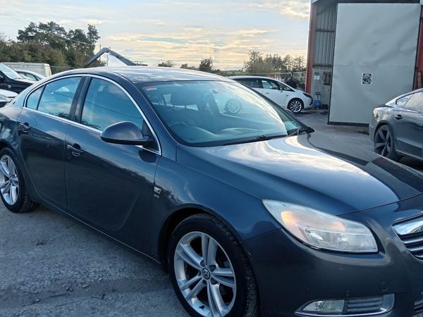 Vauxhall Insignia Hatchback, Diesel, 2011, Grey