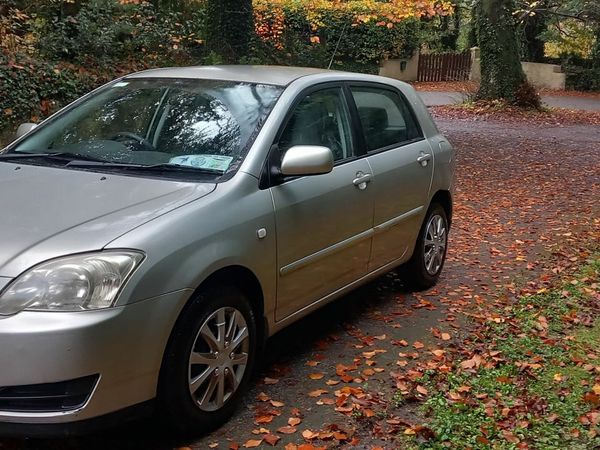 Toyota Corolla Hatchback, Petrol, 2006, Silver