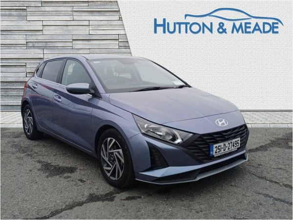 Hyundai i20 Hatchback, Petrol, 2025, Blue