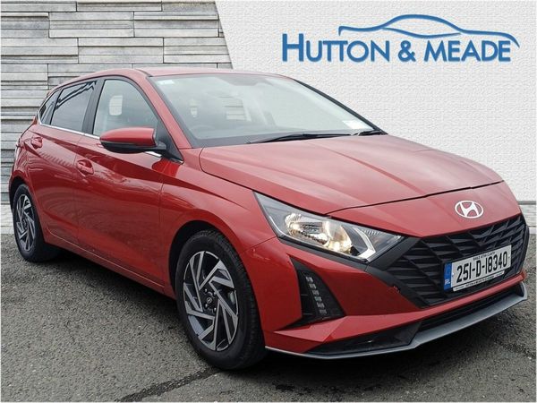 Hyundai i20 Hatchback, Petrol, 2025, Red