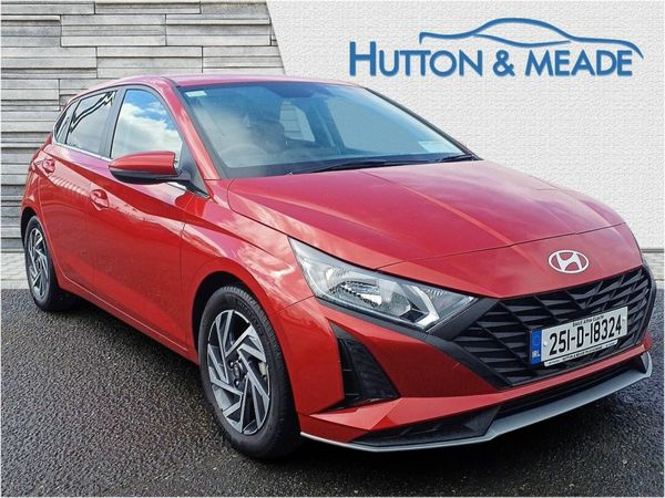 Hyundai i20 Hatchback, Petrol, 2025, Red