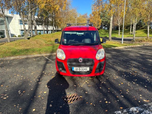 Fiat Doblo MPV, Diesel, 2012, Red