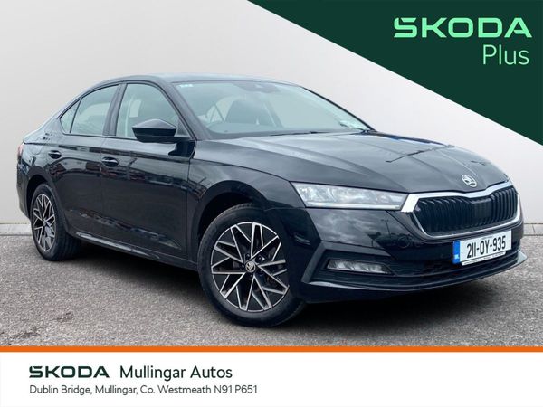 Skoda Octavia Saloon, Petrol, 2021, Black