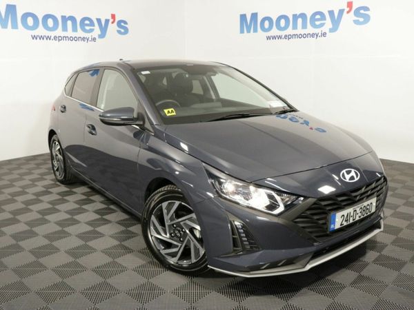 Hyundai i20 Hatchback, Petrol, 2024, Grey