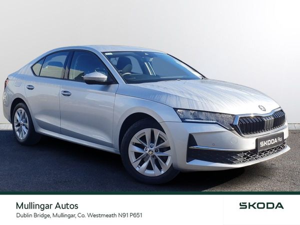 Skoda Octavia Saloon, Diesel, 2024, Grey
