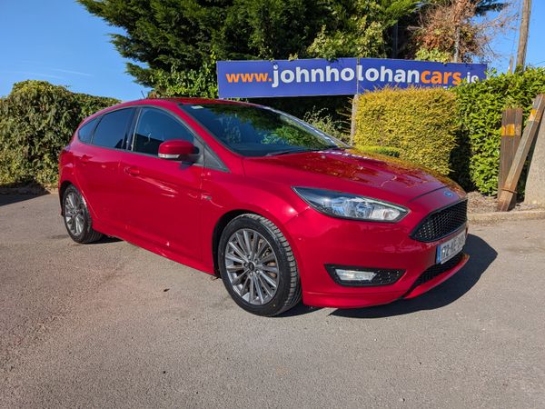 Ford Focus Hatchback, Diesel, 2017, Red