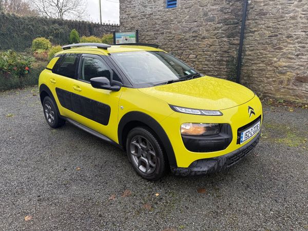 Citroen C4 Cactus Hatchback, Diesel, 2015, Yellow