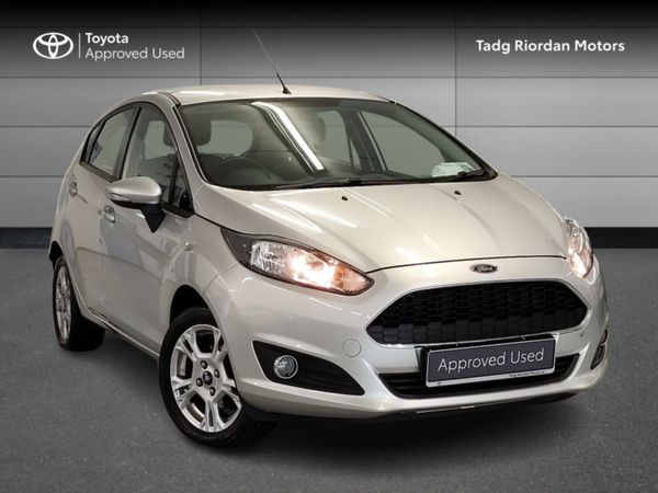 Ford Fiesta Hatchback, Petrol, 2017, Silver