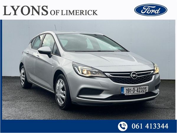 Opel Astra Hatchback, Petrol, 2019, Grey