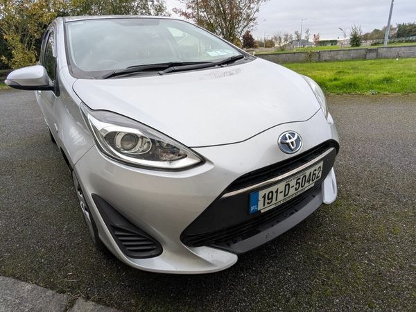 Toyota Aqua Hatchback, Petrol Hybrid, 2019, Silver