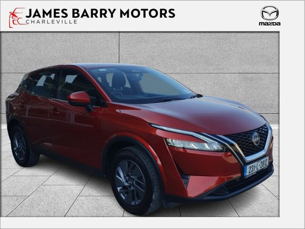 Nissan Qashqai MPV, Petrol, 2023, Red