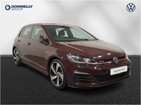 Volkswagen Golf Hatchback, Petrol, 2017, 