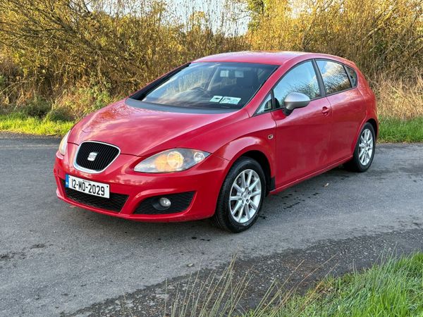 SEAT Leon Hatchback, Diesel, 2012, Red