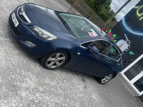 Vauxhall Astra Hatchback, Diesel, 2010, Blue