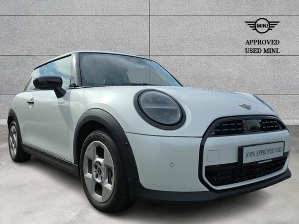 Mini Cooper Hatchback, Petrol, 2025, White