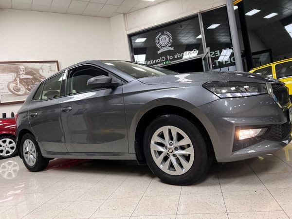 Skoda Fabia Hatchback, Petrol, 2023, Grey