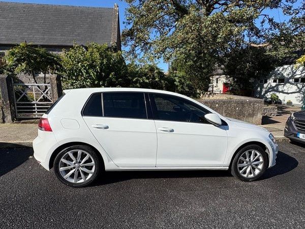 Volkswagen Golf Hatchback, Petrol, 2014, White