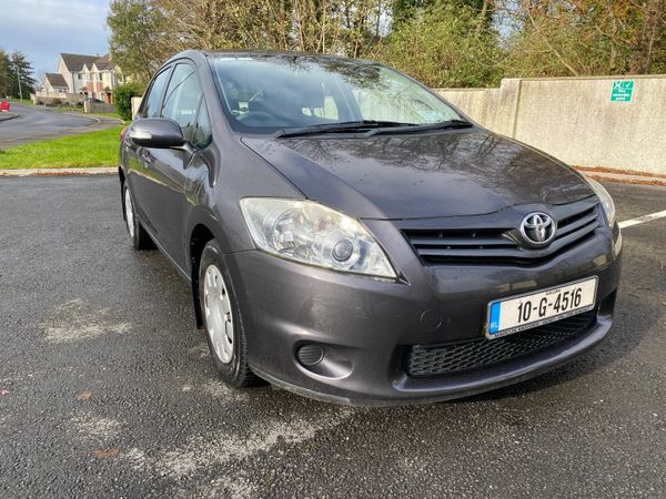 Toyota Auris Hatchback, Petrol, 2010, Grey