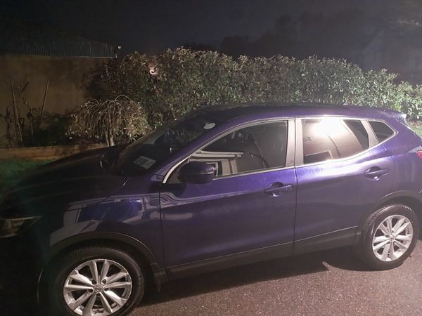 Nissan Qashqai Hatchback, Diesel, 2015, Blue