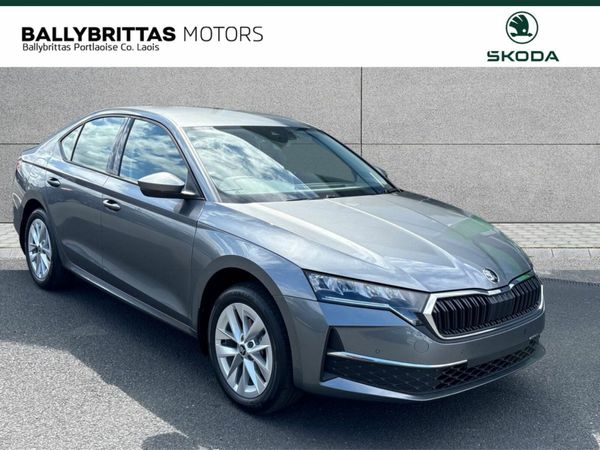 Skoda Octavia Saloon, Petrol, 2025, Grey