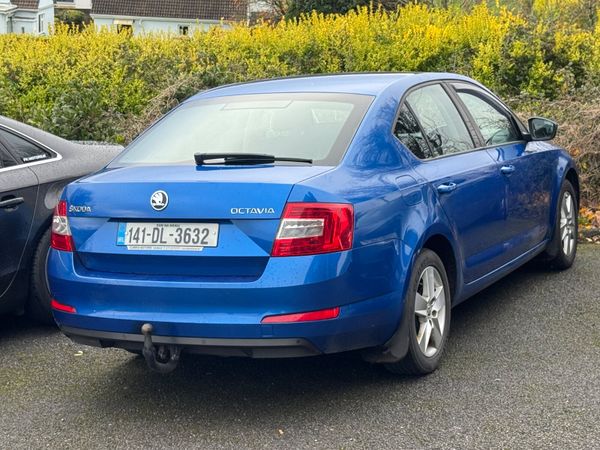 Skoda Octavia Hatchback, Diesel, 2014, Blue