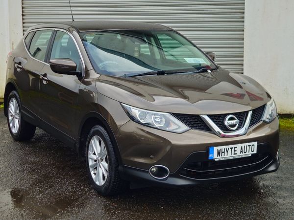 Nissan Qashqai Hatchback, Diesel, 2015, Brown