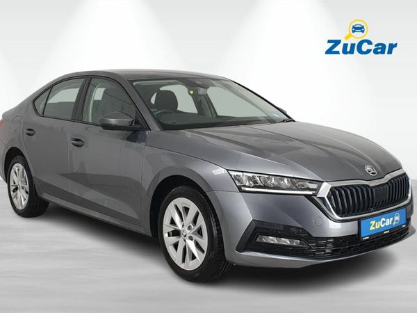 Skoda Octavia Hatchback, Petrol Hybrid, 2023, Grey