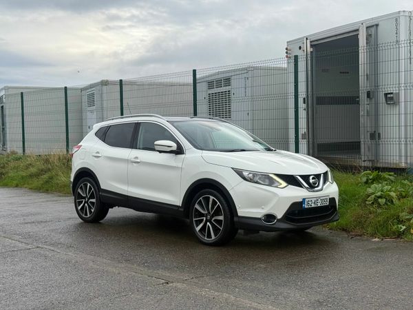 Nissan Qashqai Hatchback, Diesel, 2016, White