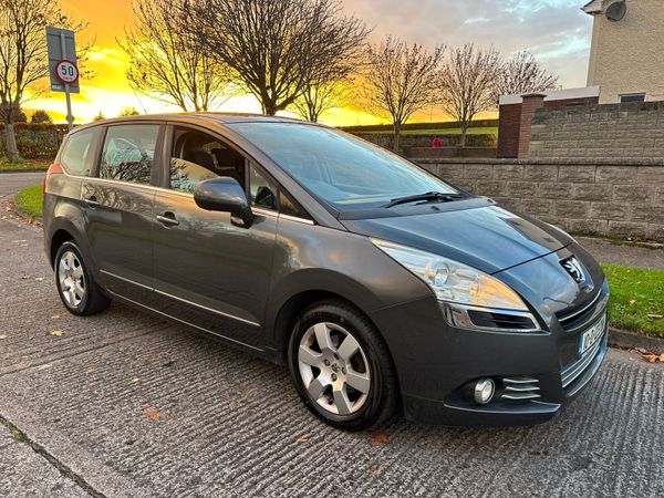 Peugeot 5008 MPV, Diesel, 2010, Grey