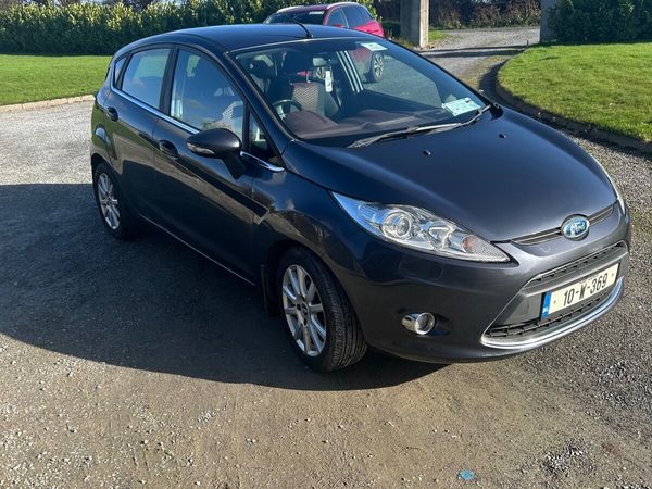Ford Fiesta Hatchback, Petrol, 2010, Grey