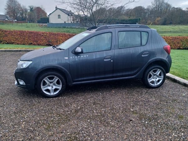 Dacia Sandero Stepway Hatchback, Petrol, 2017, Grey