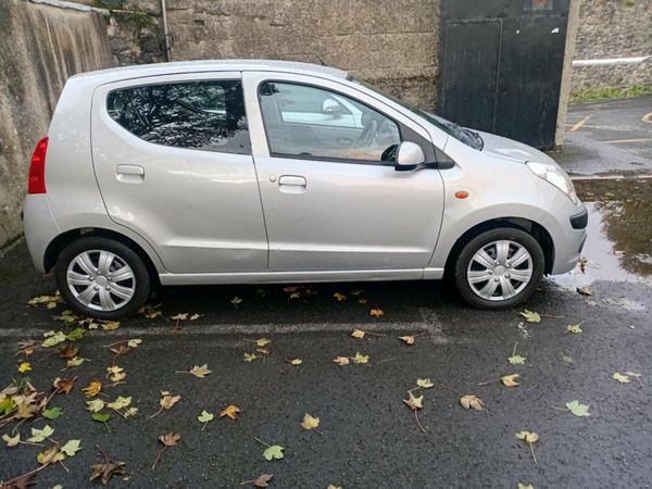 Nissan Pixo Hatchback, Petrol, 2010, Silver