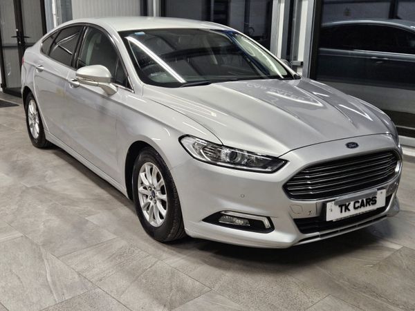 Ford Mondeo Hatchback, Diesel, 2017, Silver