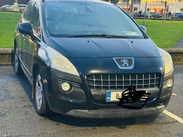 Peugeot 3008 MPV, Diesel, 2011, Black